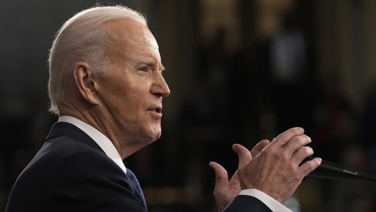 Sources close to Biden ‘furious’ about growing calls to get him to exit race: report