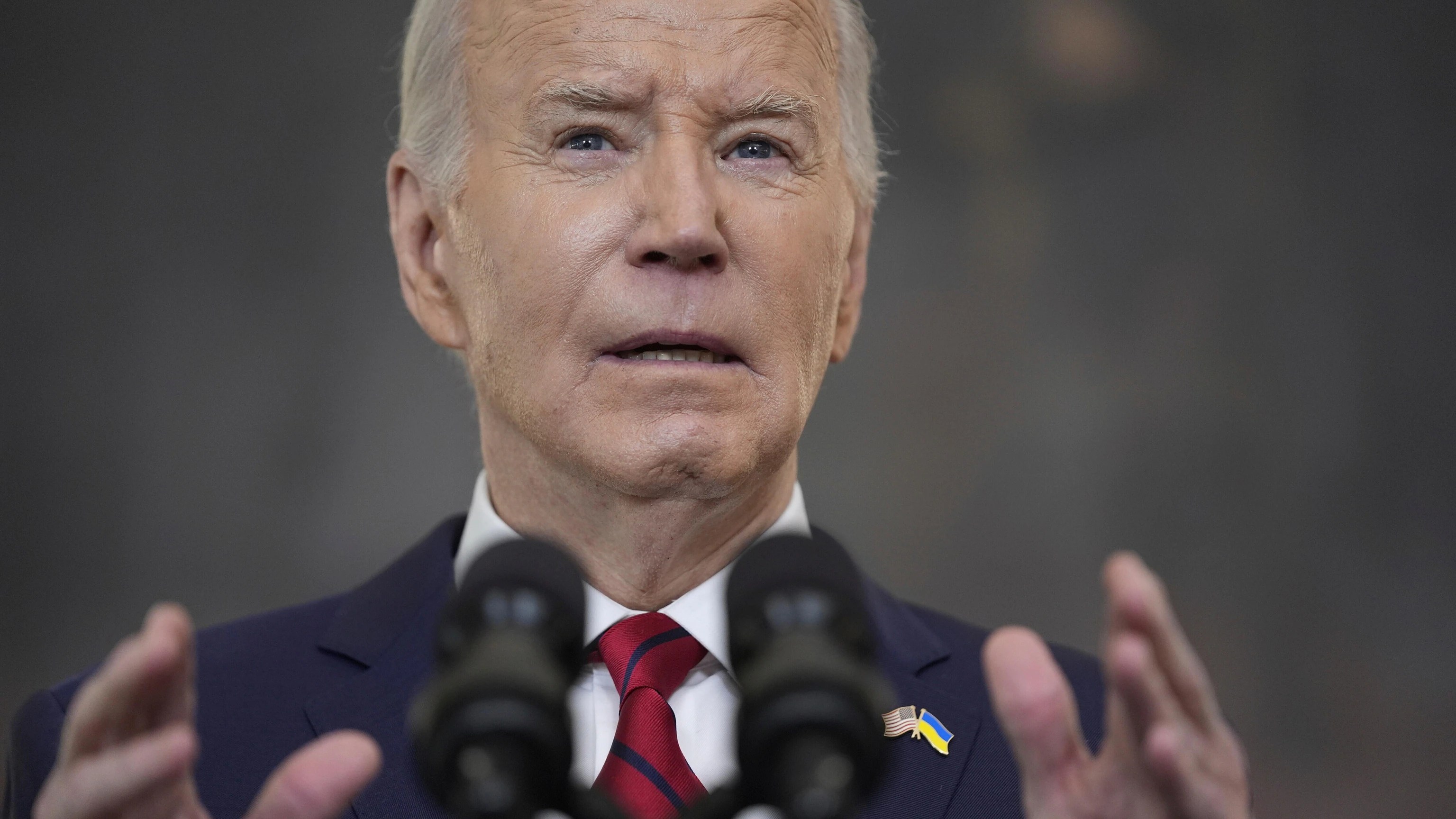 Biden signs a  billion war aid measure with assistance for Ukraine, Israel and Taiwan