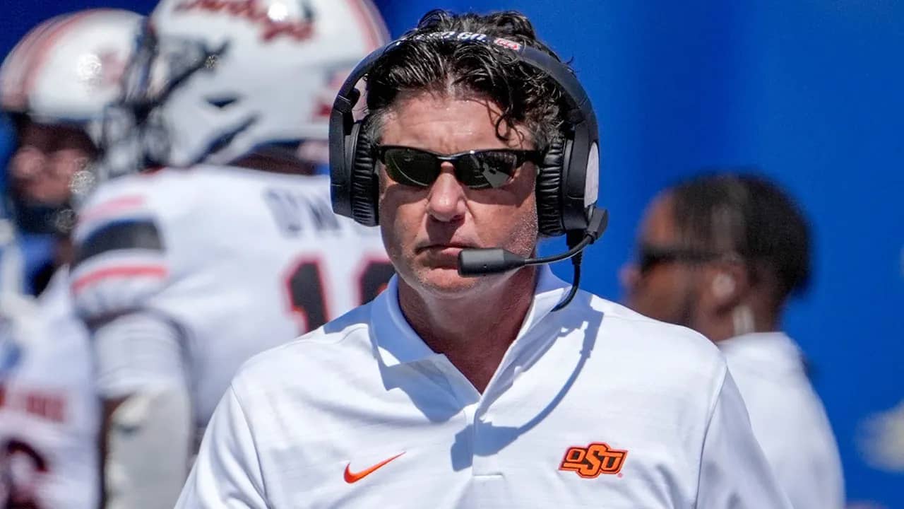 Oklahoma State’s Mike Gundy suffers bizarre injury after ‘run-in’ with his cattle