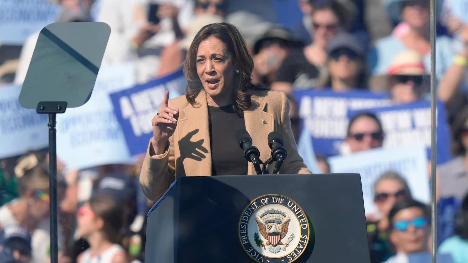 Trump and Harris lay out starkly different views of the economy, starting with corporate taxes