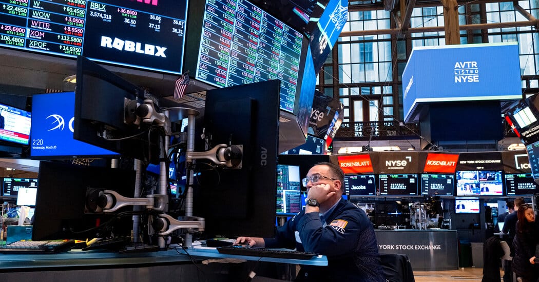 ‘It’s Clearly Bleak’: Stocks Set for Longest Losing Streak in Months