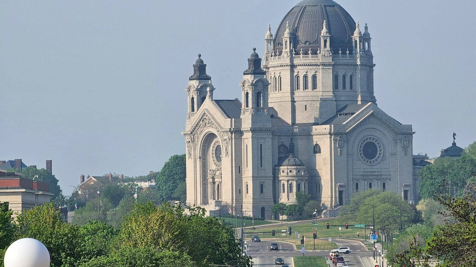 Canadian wildfire smoke chokes upper Midwest for second straight year