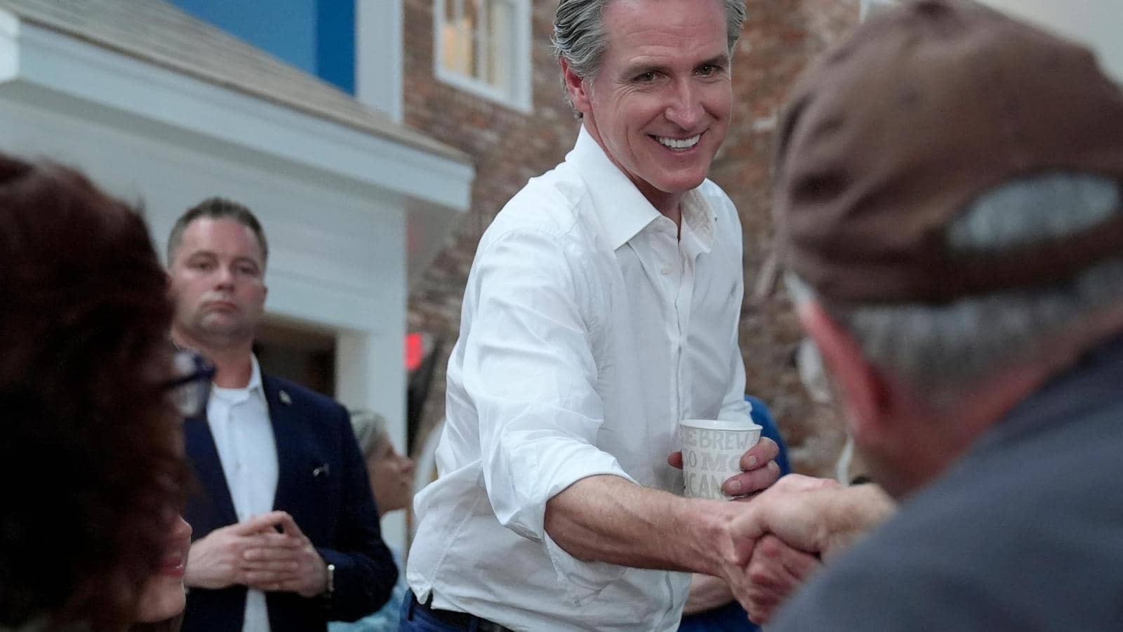 Gavin Newsom works to bolster Biden in a swing-state tour that could boost both their ambitions