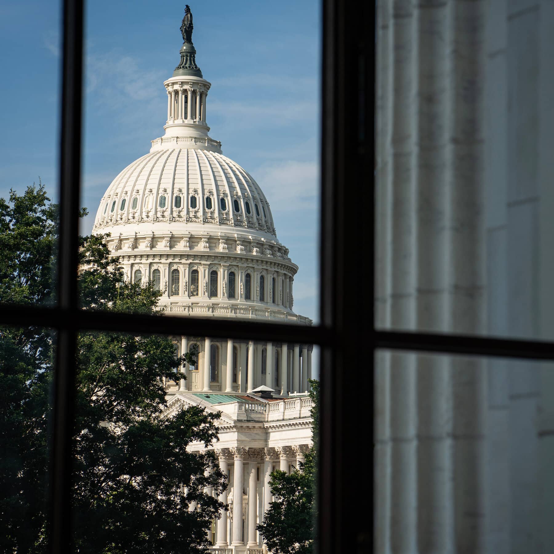 Police Arrested Man at Capitol in Theft of Congressional Aides’ Phones