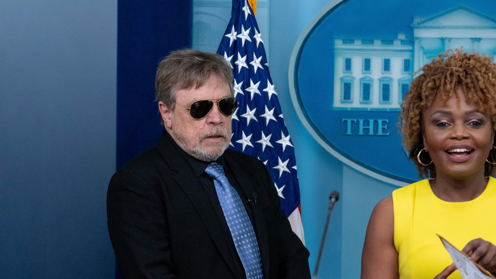 ‘Star Wars’ actor Mark Hamill drops by White House for a visit with ‘Joe-bi-Wan Kenobi’