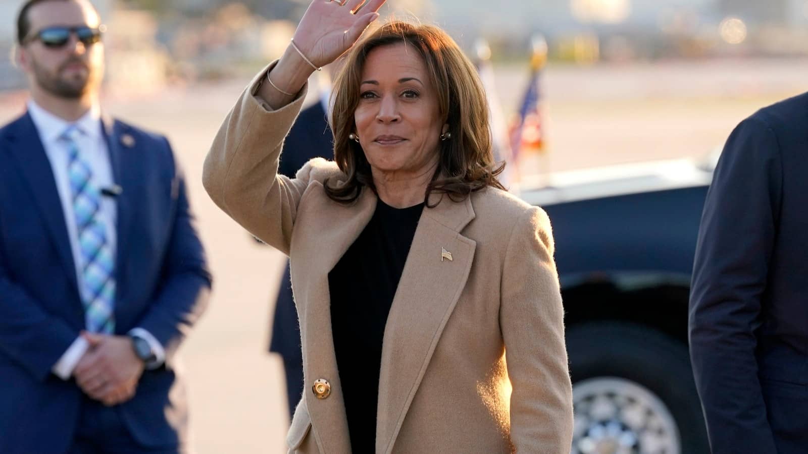 Harris meets with Black leaders in North Carolina as she resumes campaigning after the hurricane