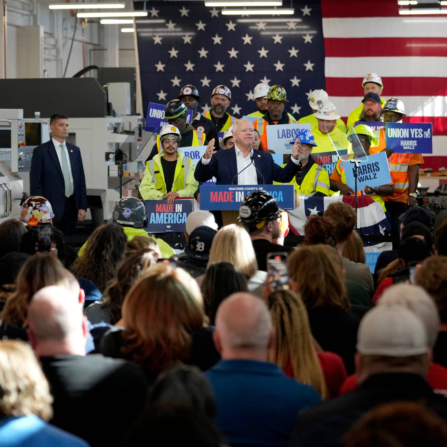 In Michigan, Walz Assails Trump’s Record on Manufacturing