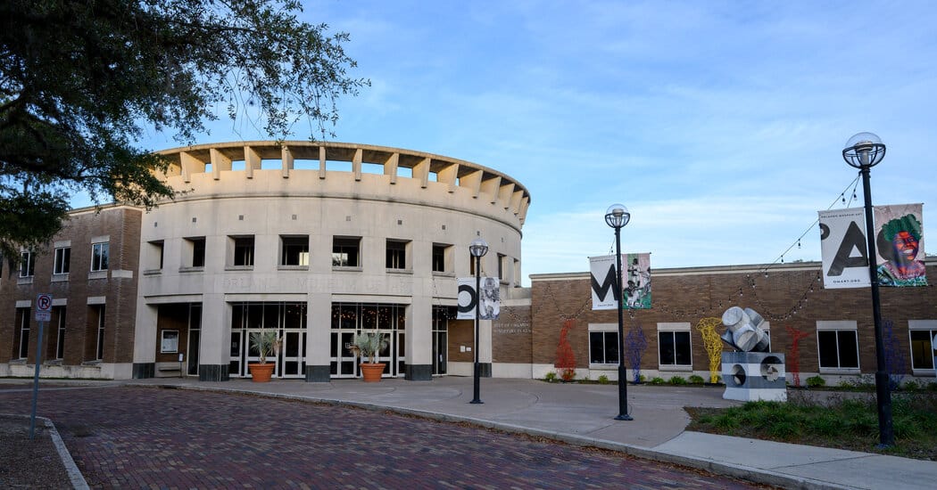 Orlando Museum of Art Gets a Gift With Strings and Tries to Cut Them