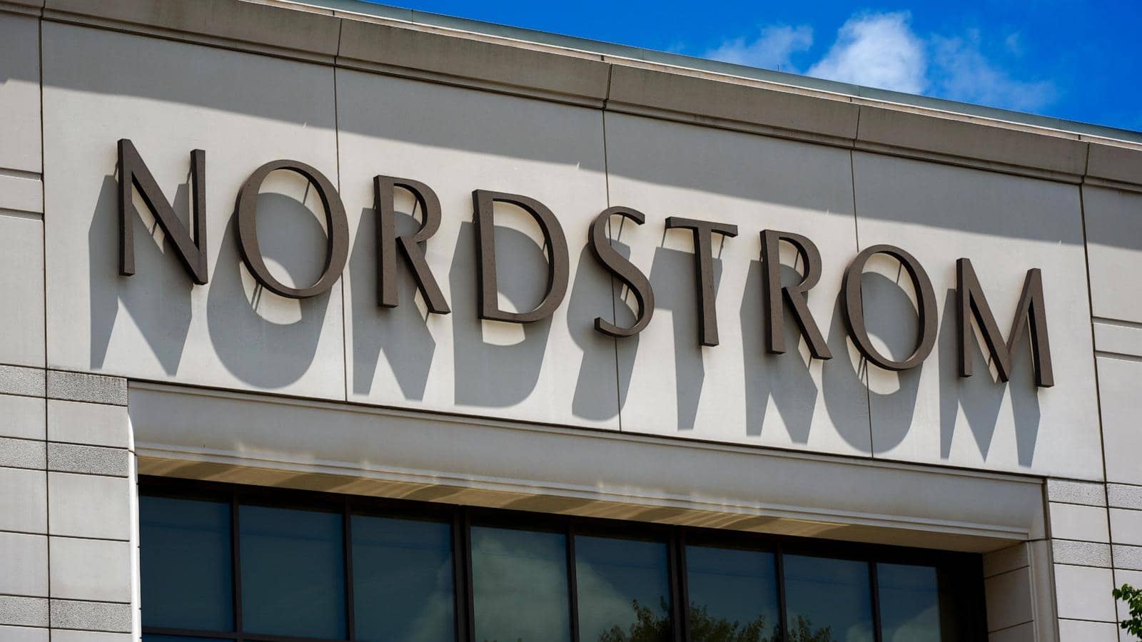 Nordstrom family offers to take store private for .76B with Mexican retail group