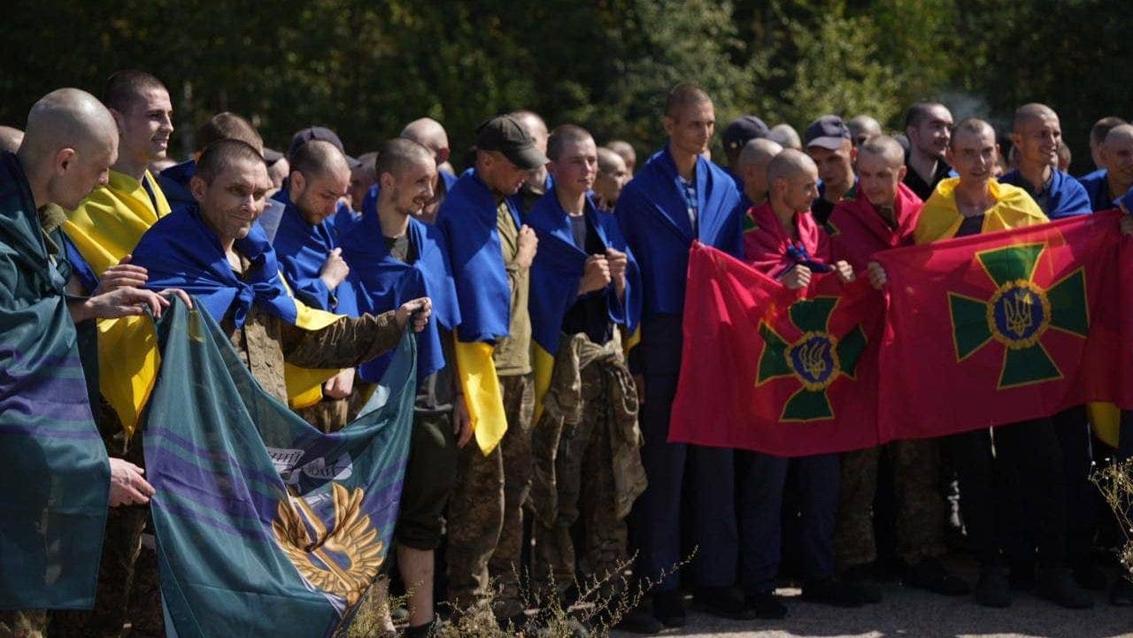 On Ukrainian Independence Day, over 100 hundred POWs swapped with Russia