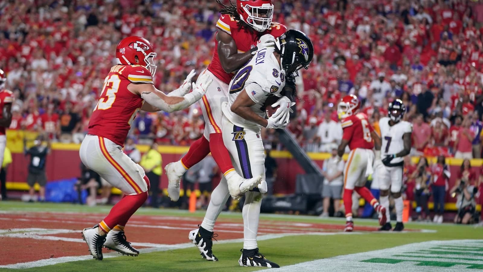 Xavier Worthy scores 2 TDs in NFL debut, giving the Chiefs’ offense another dangerous dimension