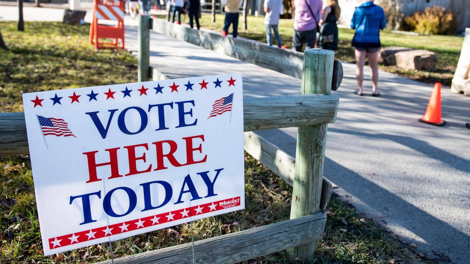 Federal judge temporarily blocks confusing Montana voter registration law