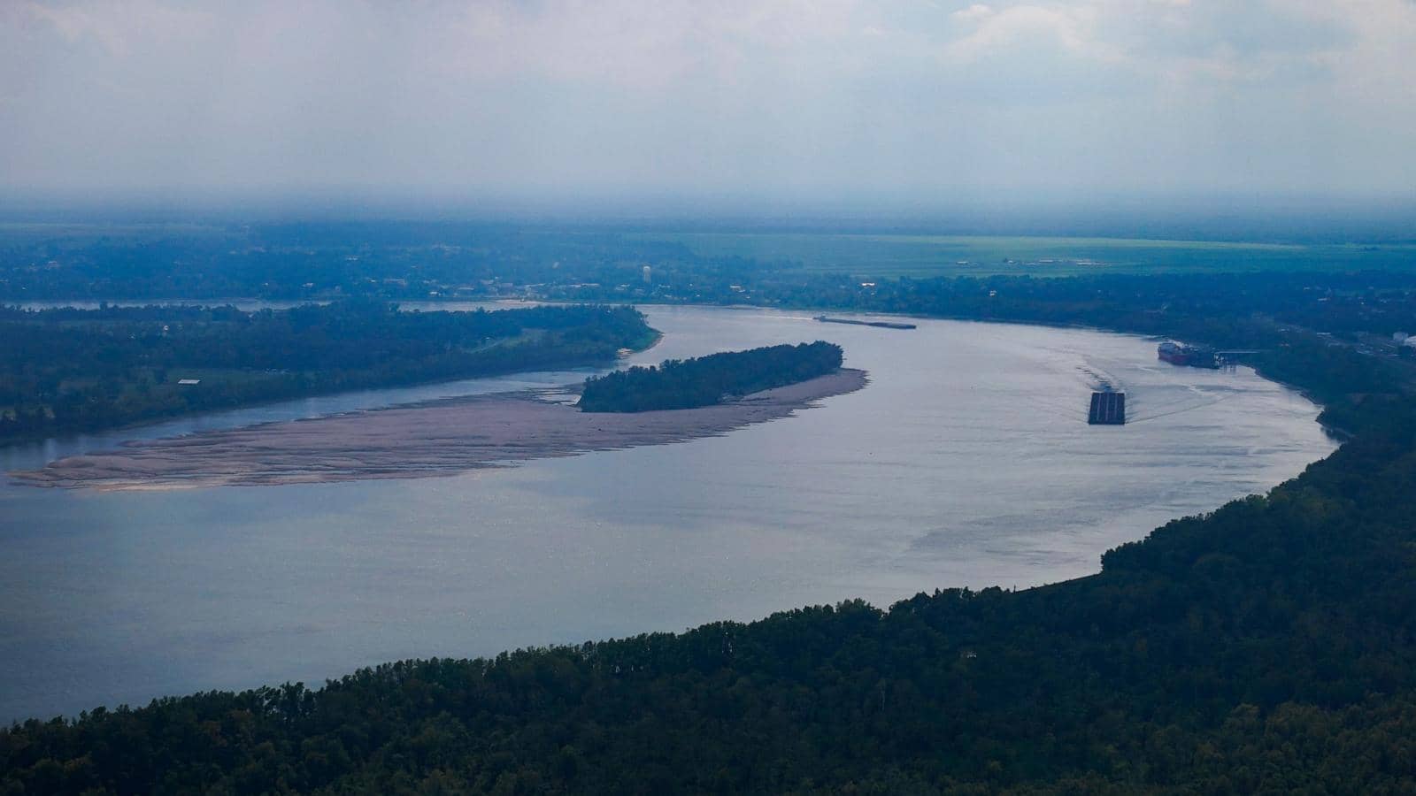 Brackish water creeping up the Mississippi River may threaten Louisiana’s drinking supply