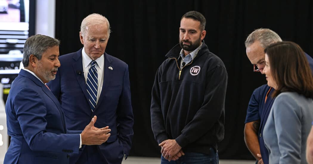 Biden, Seeking to Build on Fruitful Week, Announces Billions in Chip Grants