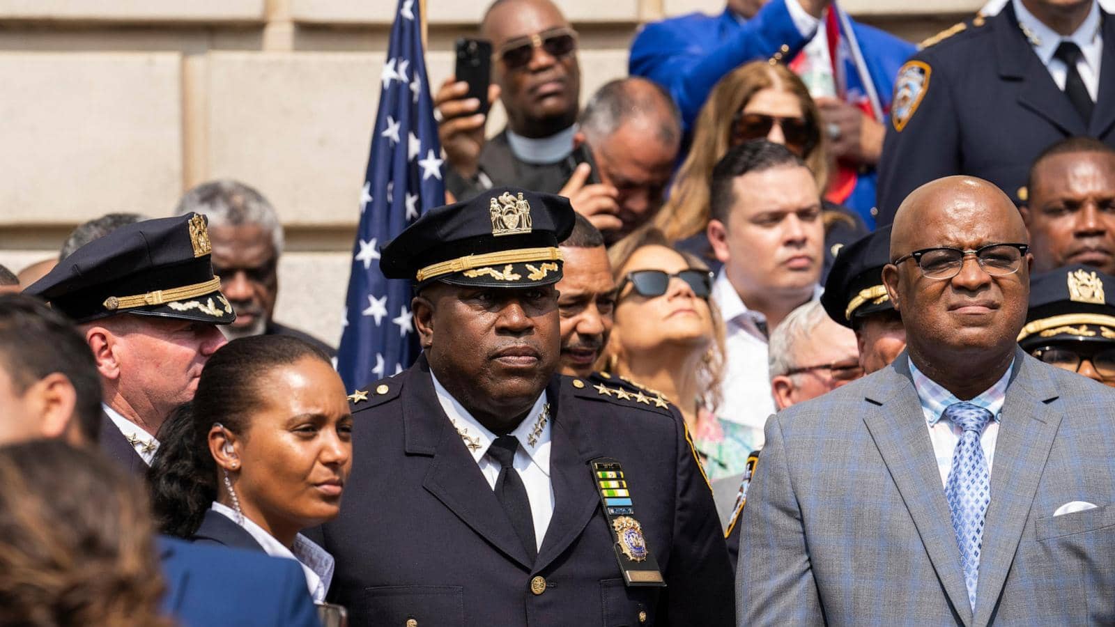 Administrative judge says discipline case against high-ranking NYPD official should be dropped