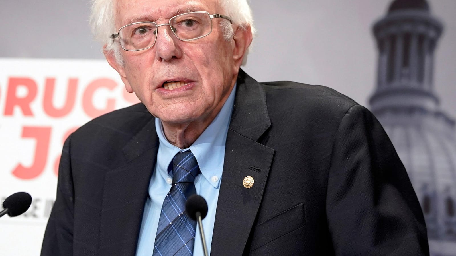 Suspect in fire outside of US Sen. Bernie Sanders’ Vermont office to remain detained, judge says